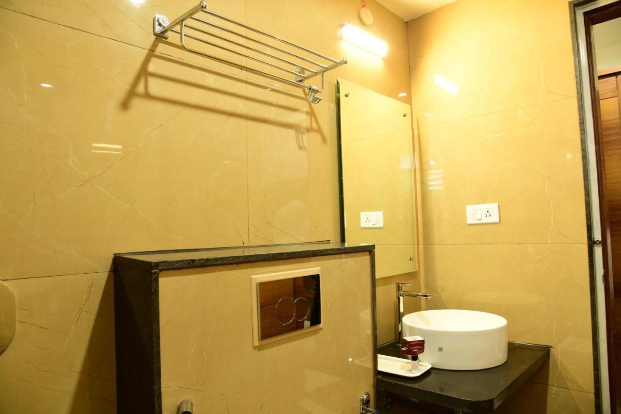 Hotel U.T.Elite 班加罗尔 外观 照片