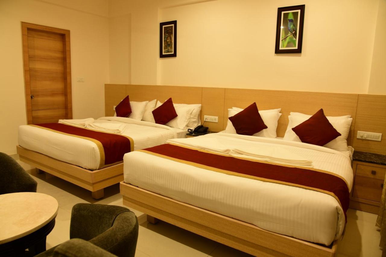 Hotel U.T.Elite 班加罗尔 外观 照片